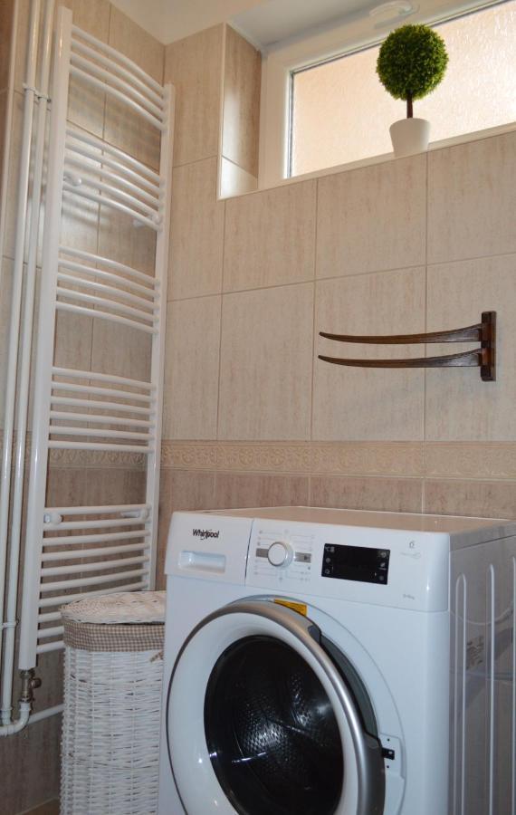Angéla Apartman Hajdúszoboszló Esterno foto